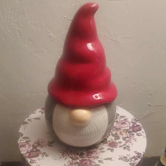 Red Gnome Cookie JAR - Picture 2 of 6